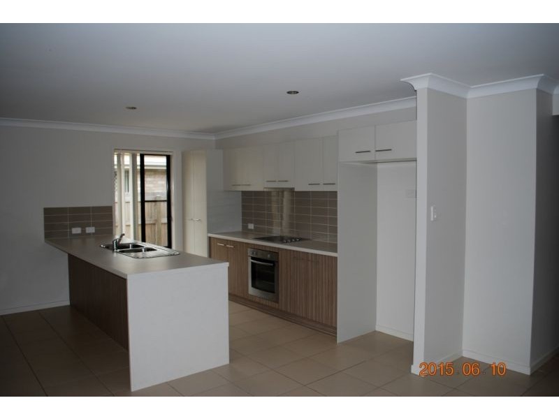 16 Oasis Court, Marsden QLD 4132