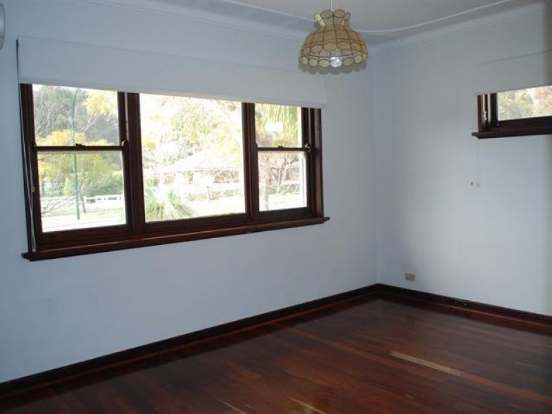 25a Clydesdale Street, Como WA 6152