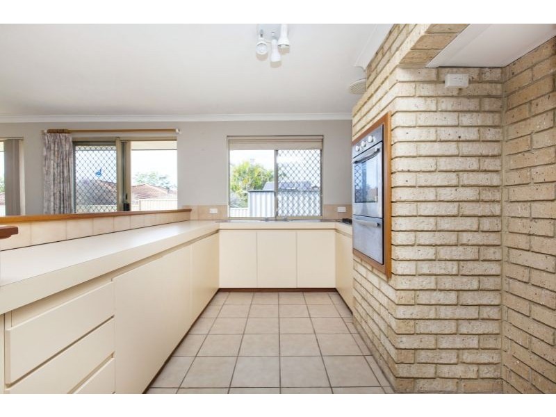 26a Comstock Way, Woodvale WA 6026