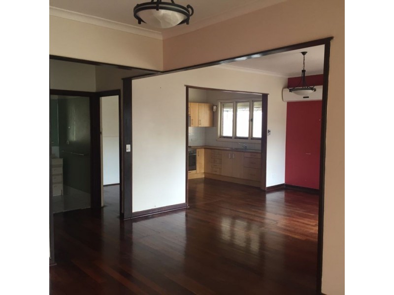 15 Mallion St, Embleton WA 6062