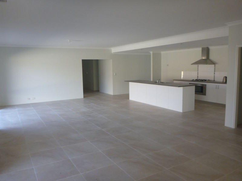 79 Fryer Rd, Harvey WA 6220