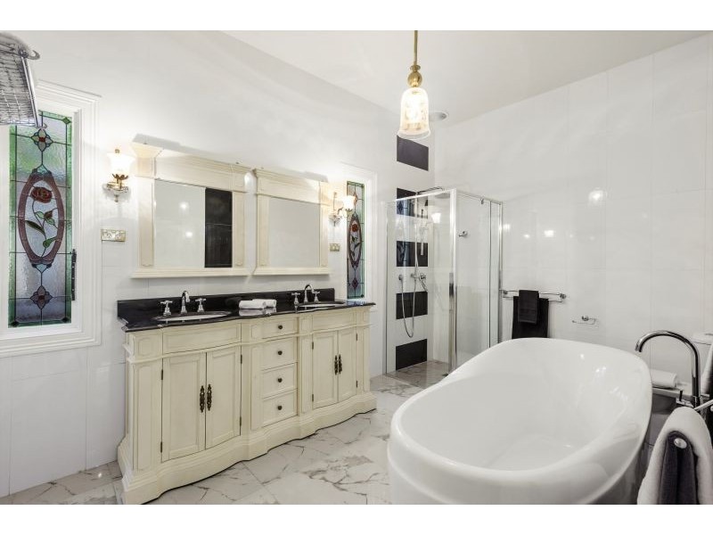 227 Pascoe Vale Road, Essendon VIC 3040