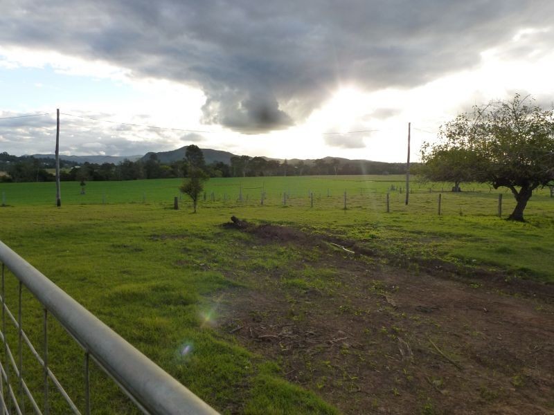 40 Yabba Creek Rd, Imbil QLD 4570