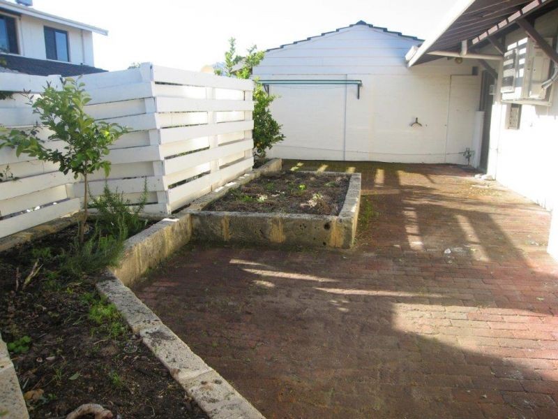 2/45 Preston Point Road, Bicton WA 6157