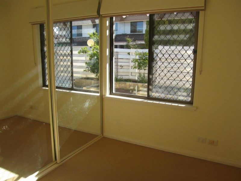 2/45 Preston Point Road, Bicton WA 6157