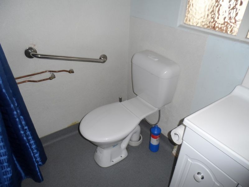 15 Hughes St, Burwood VIC 3125