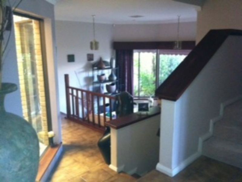 6 Jarrah Court, Yangebup WA 6164