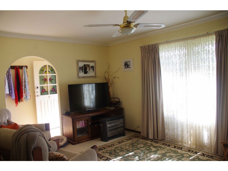 2 Babington Crescent, Bayswater WA 6053