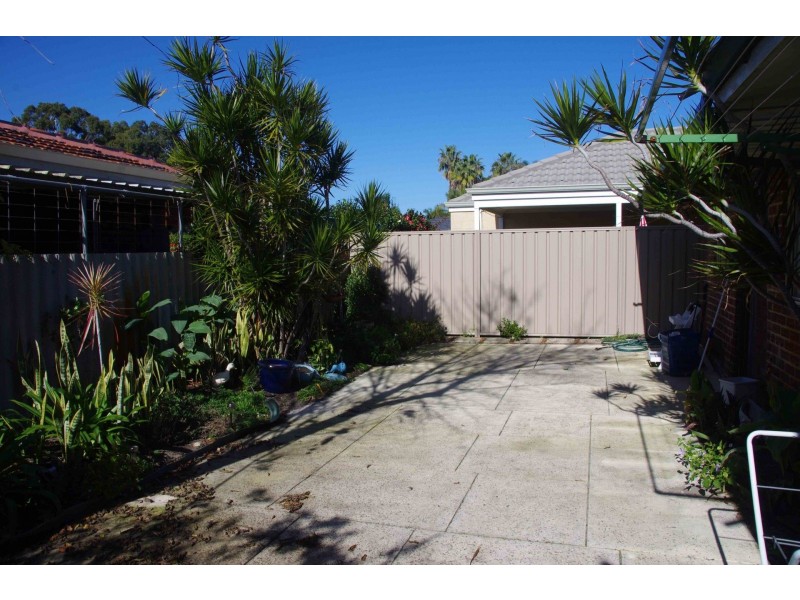 2 Babington Crescent, Bayswater WA 6053