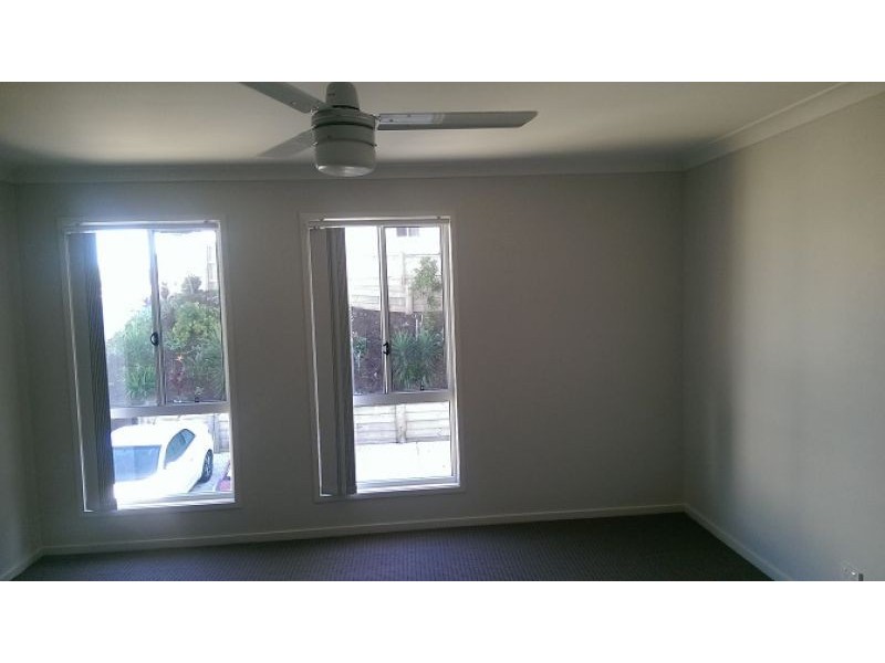 133c Wunburra Circle, Pacific Pines QLD 4211