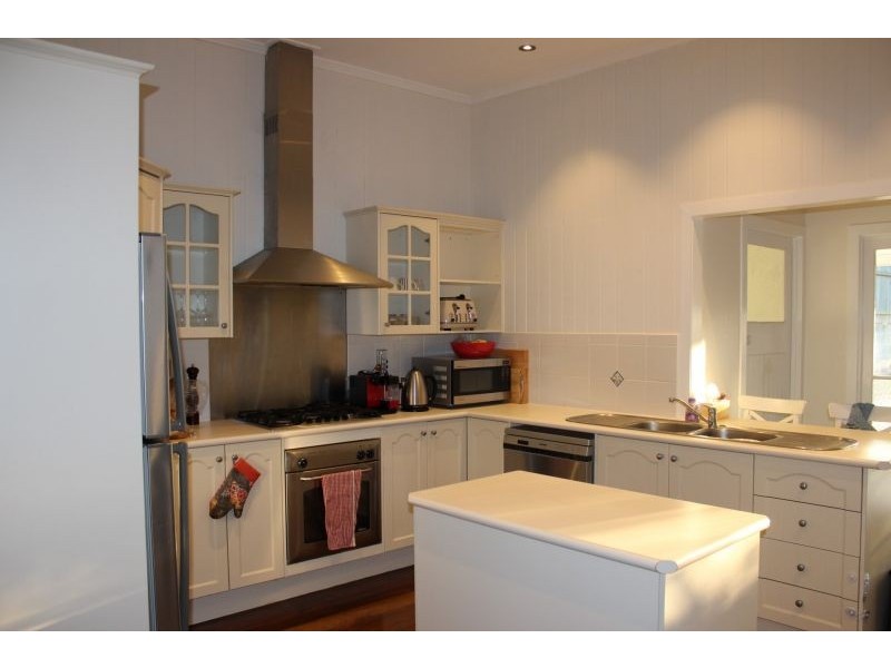 206 Thynne Rd, Morningside QLD 4170