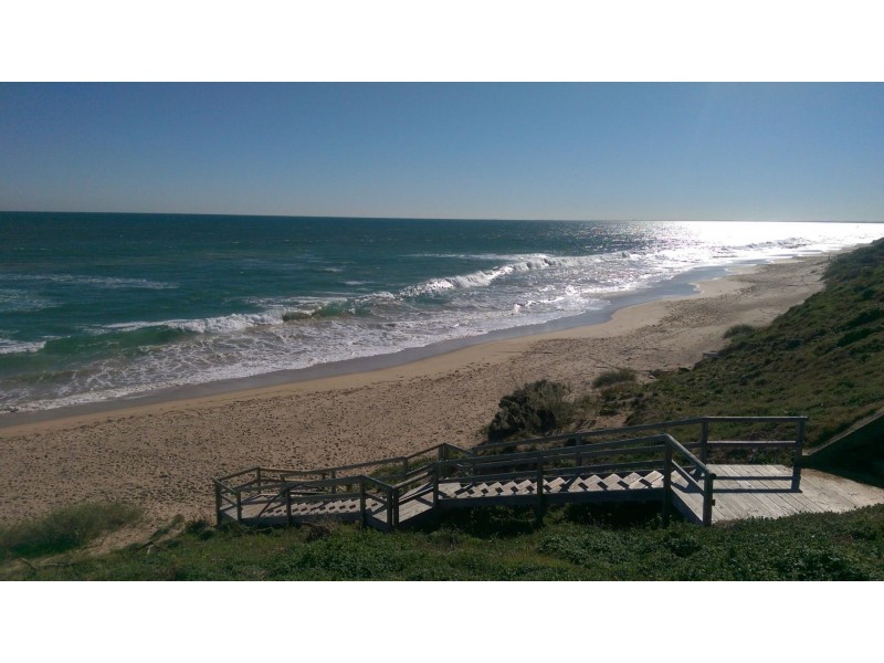 47a Peter Street, Halls Head WA 6210