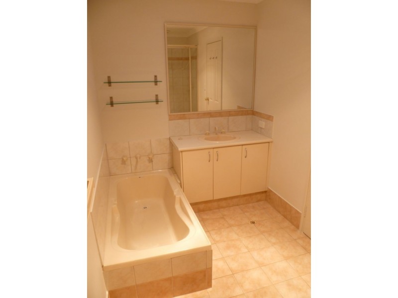 24b Escot Road, Innaloo WA 6018