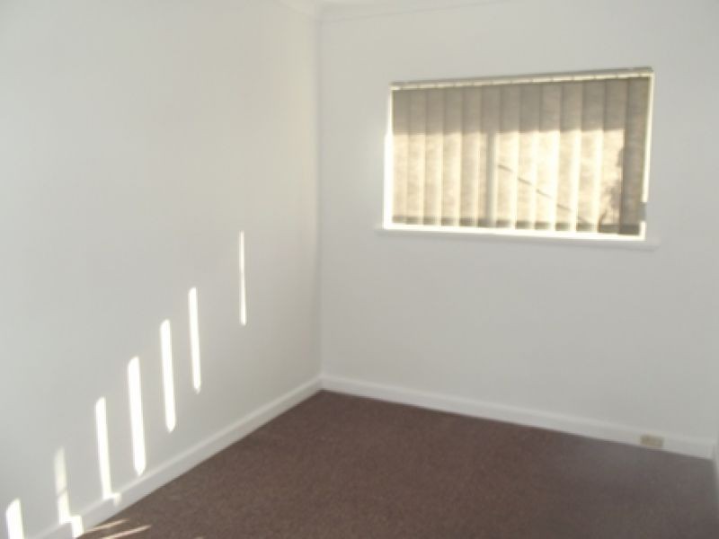 2/100 Edgecumbe Street, Como WA 6152