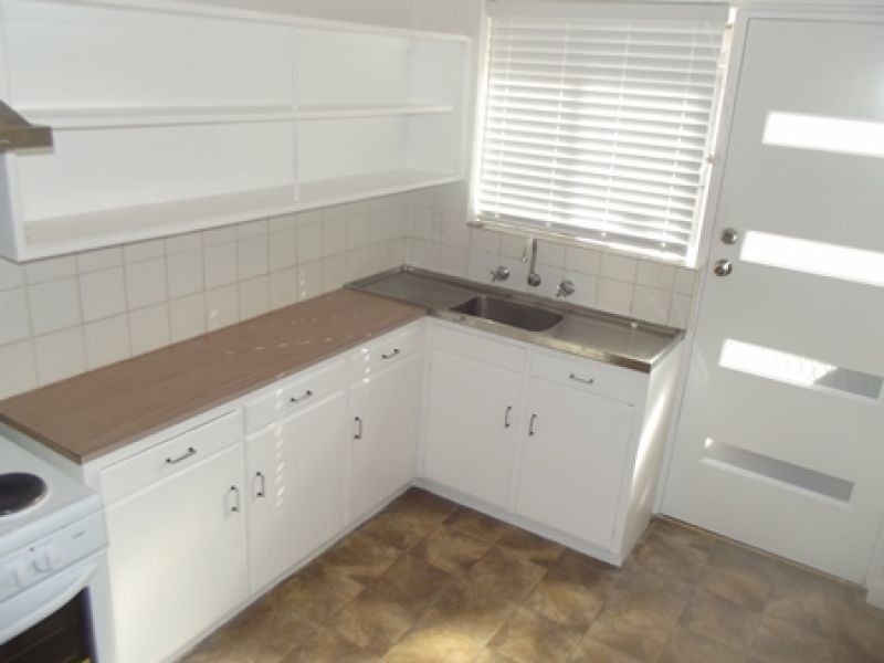 2/100 Edgecumbe Street, Como WA 6152