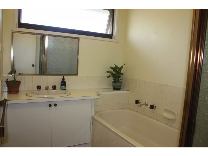 52 Cheviot Avenue, Berwick VIC 3806