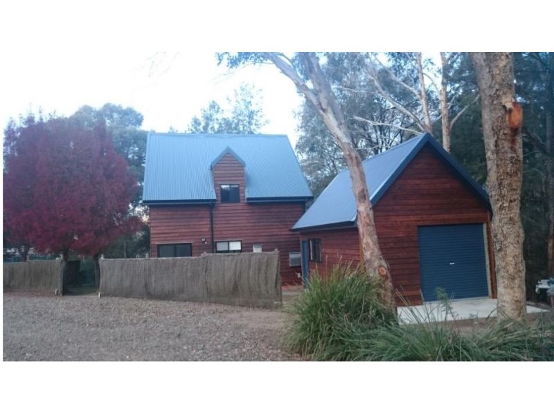 23 Rowan Ave, Uralla NSW 2358