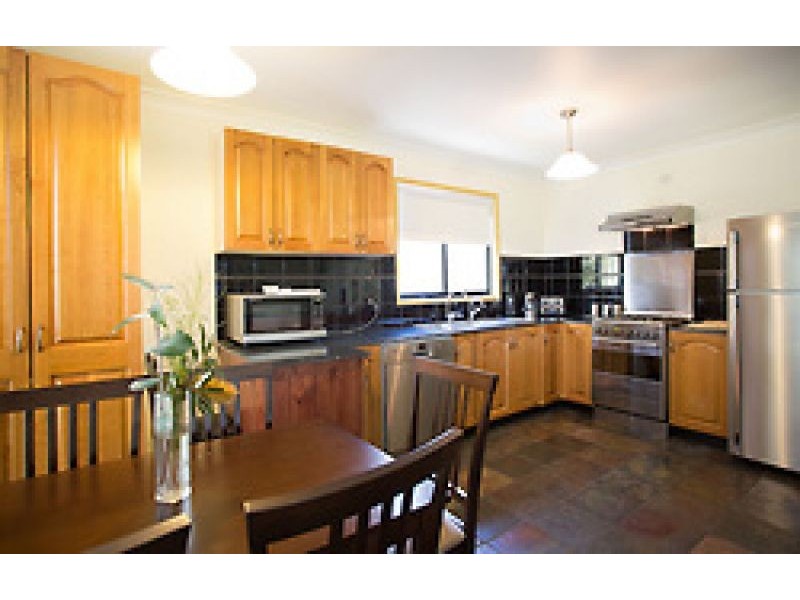 23 Rowan Ave, Uralla NSW 2358