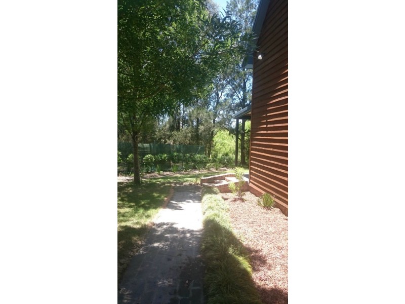 23 Rowan Ave, Uralla NSW 2358