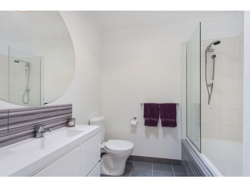 8879 Magnolia Drive East, Hope Island QLD 4212