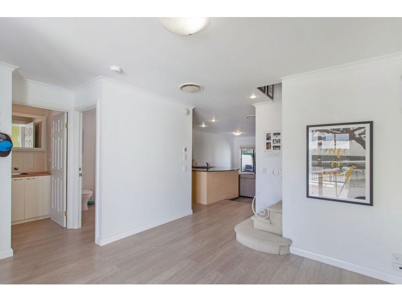 8879 Magnolia Drive East, Hope Island QLD 4212