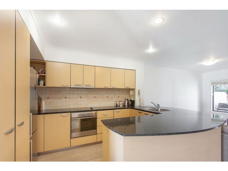 8879 Magnolia Drive East, Hope Island QLD 4212