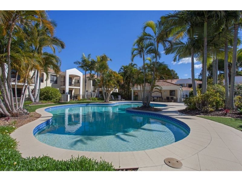 8879 Magnolia Drive East, Hope Island QLD 4212