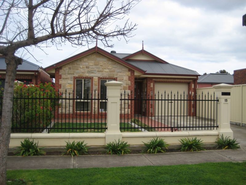 15 St Albyns Street, Findon SA 5023