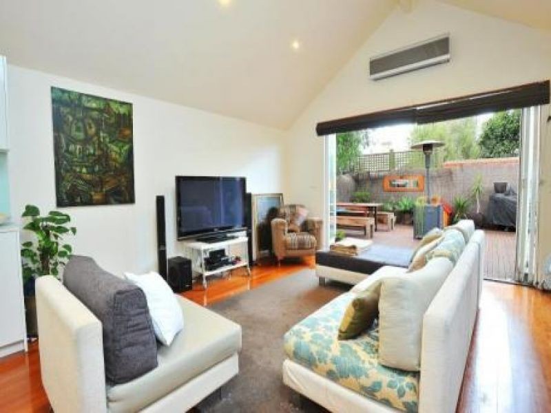 9 Mason Avenue, Elwood VIC 3184