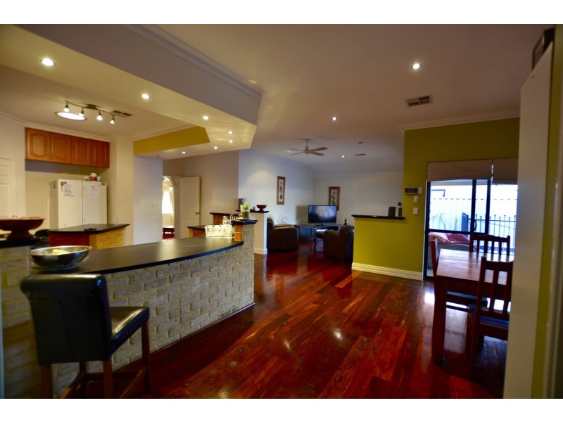 62 Morfontaine Parade, Port Kennedy WA 6172