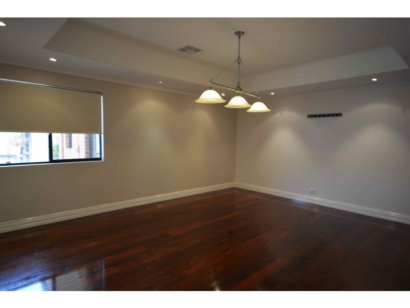 62 Morfontaine Parade, Port Kennedy WA 6172
