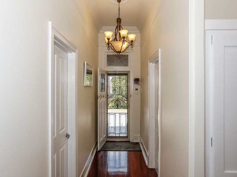 54 Tenth Ave, Inglewood WA 6052