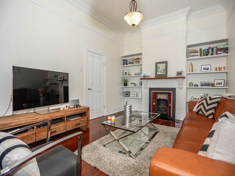 54 Tenth Ave, Inglewood WA 6052