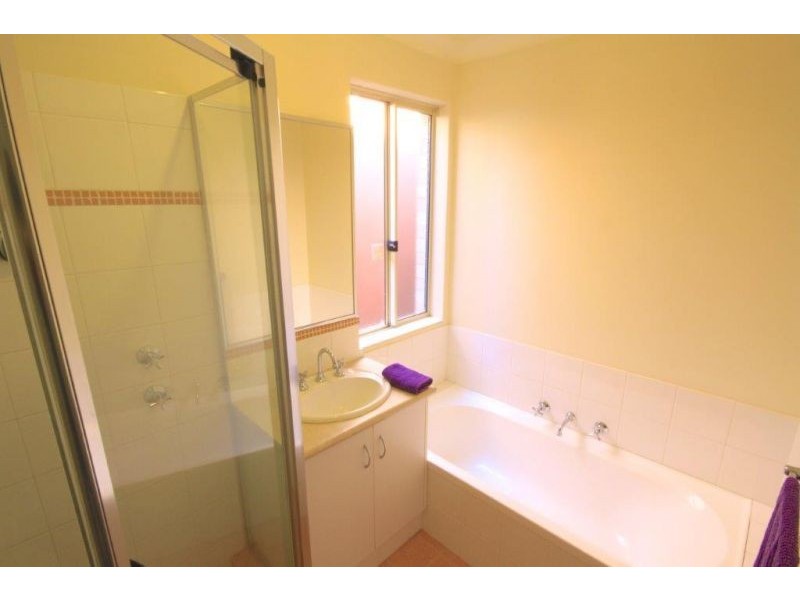 77 Sunbury Road, Victoria Park WA 6100