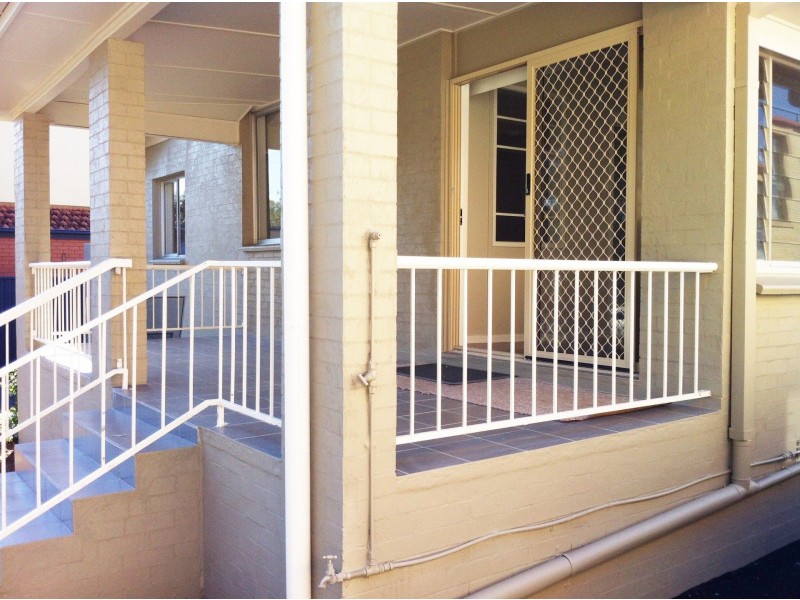 49 Winchester Street, Southport QLD 4215