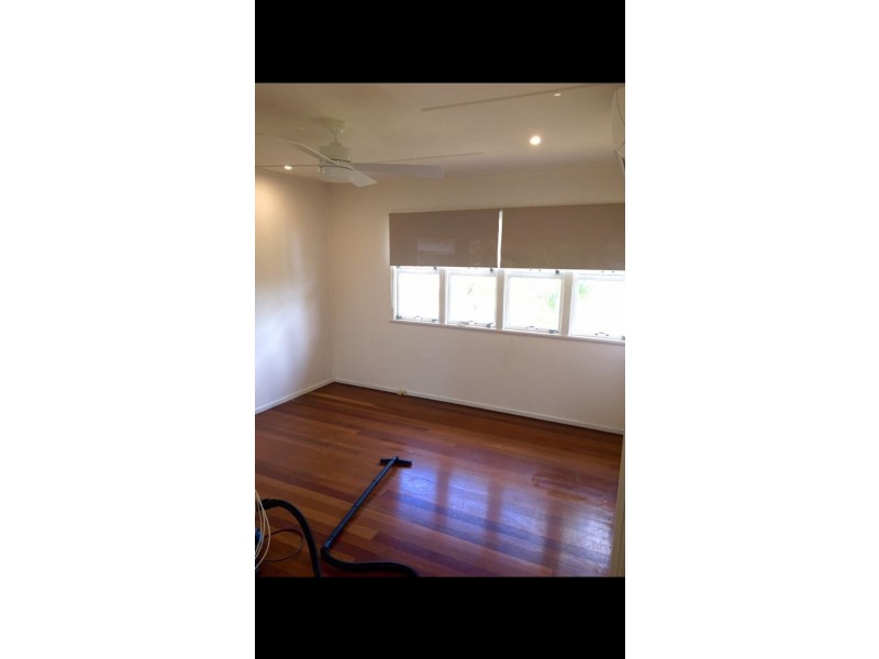 18 Lloyd George Street, Eastern Heights QLD 4305