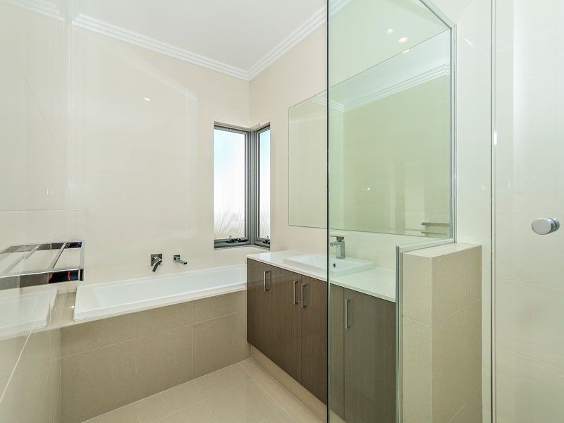 86a Ryrie Ave, Como WA 6152