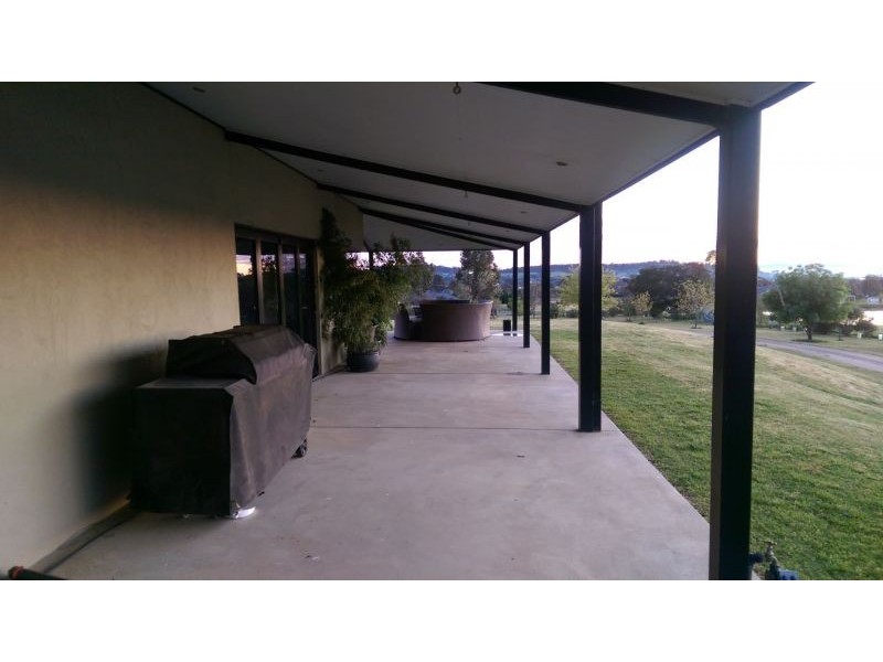 18 Willow Tree Place, Springvale NSW 2650