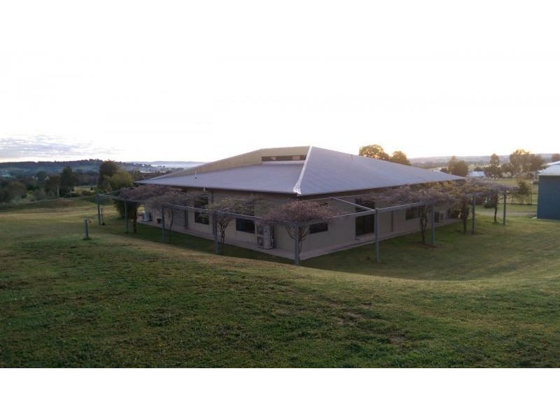 18 Willow Tree Place, Springvale NSW 2650