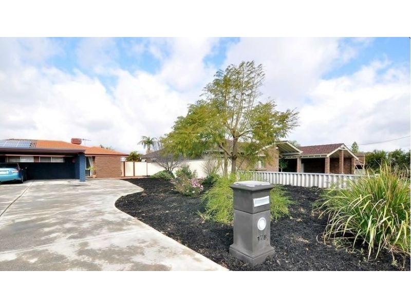 17b Rosehill Crescent, Willetton WA 6155