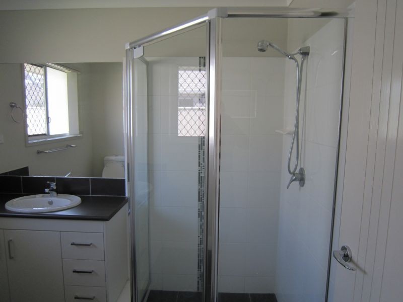 130 Ropley Road, Wynnum West QLD 4178