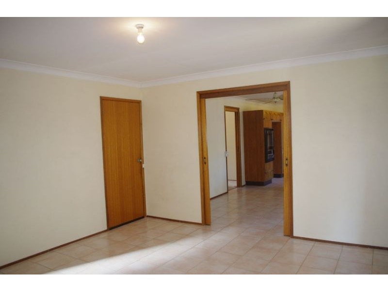 2 Knightsbridge Place, Castle Hill NSW 2154