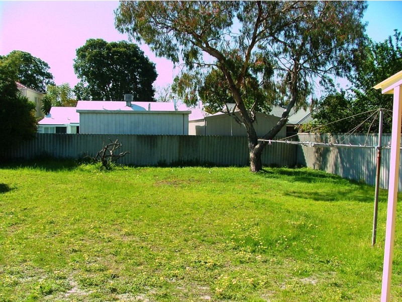 102 Manning Road, Manning WA 6152