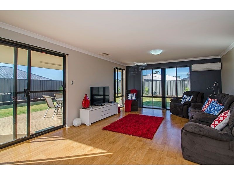 4 Sadler Circuit, Australind WA 6233