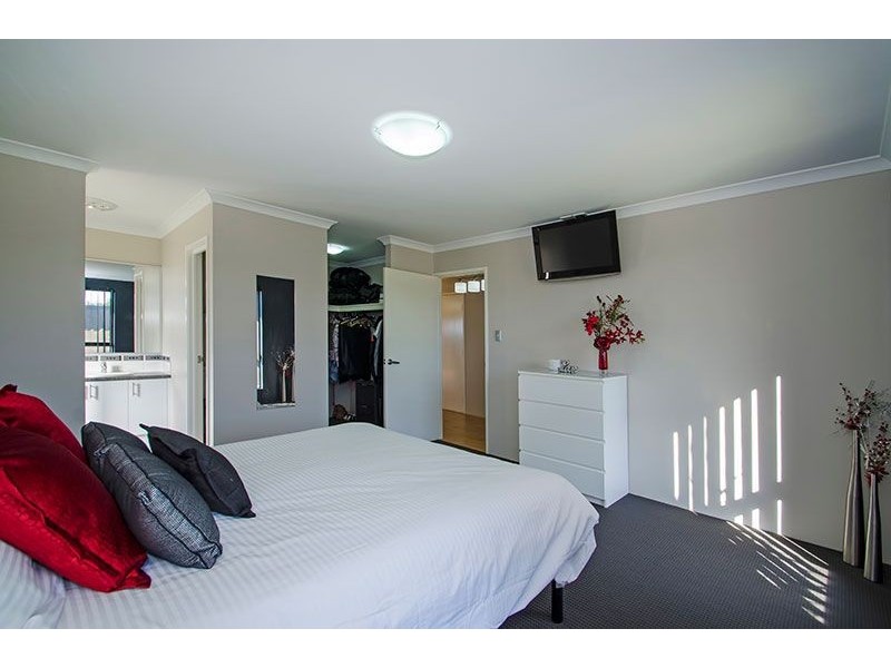 4 Sadler Circuit, Australind WA 6233