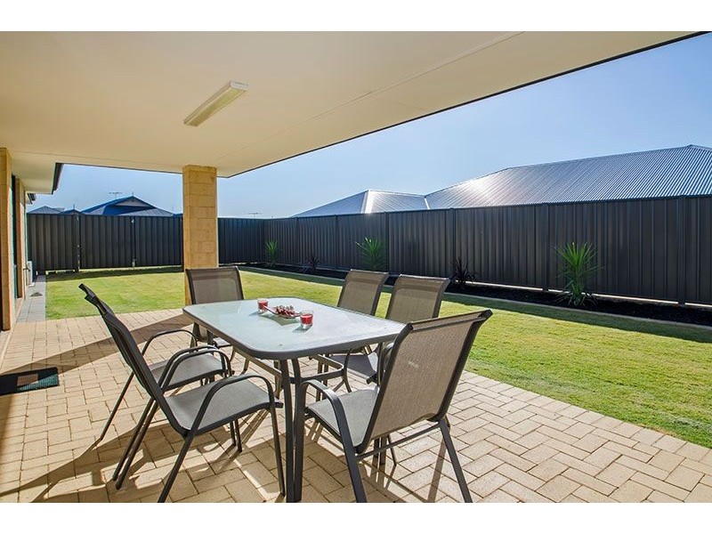 4 Sadler Circuit, Australind WA 6233