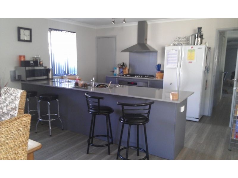 296 Benenden Avenue, Alkimos WA 6038