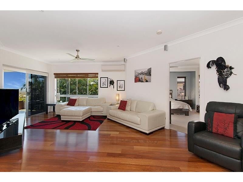 8 Kensington Court, Castle Hill QLD 4810