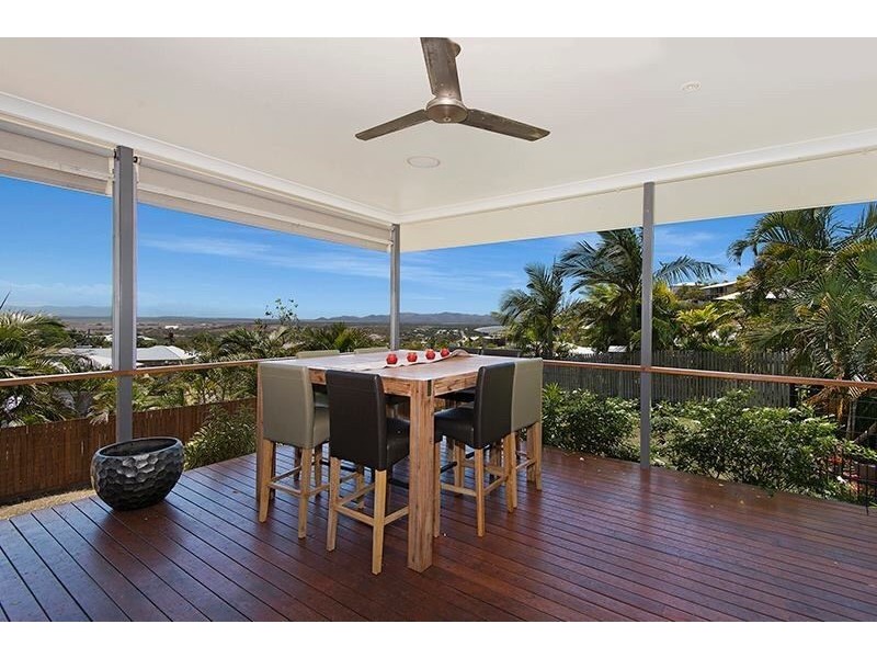 8 Kensington Court, Castle Hill QLD 4810