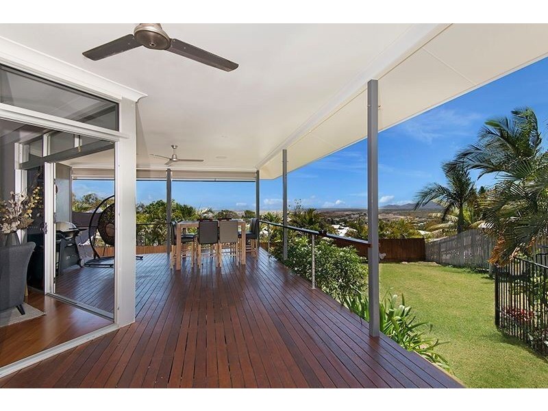 8 Kensington Court, Castle Hill QLD 4810